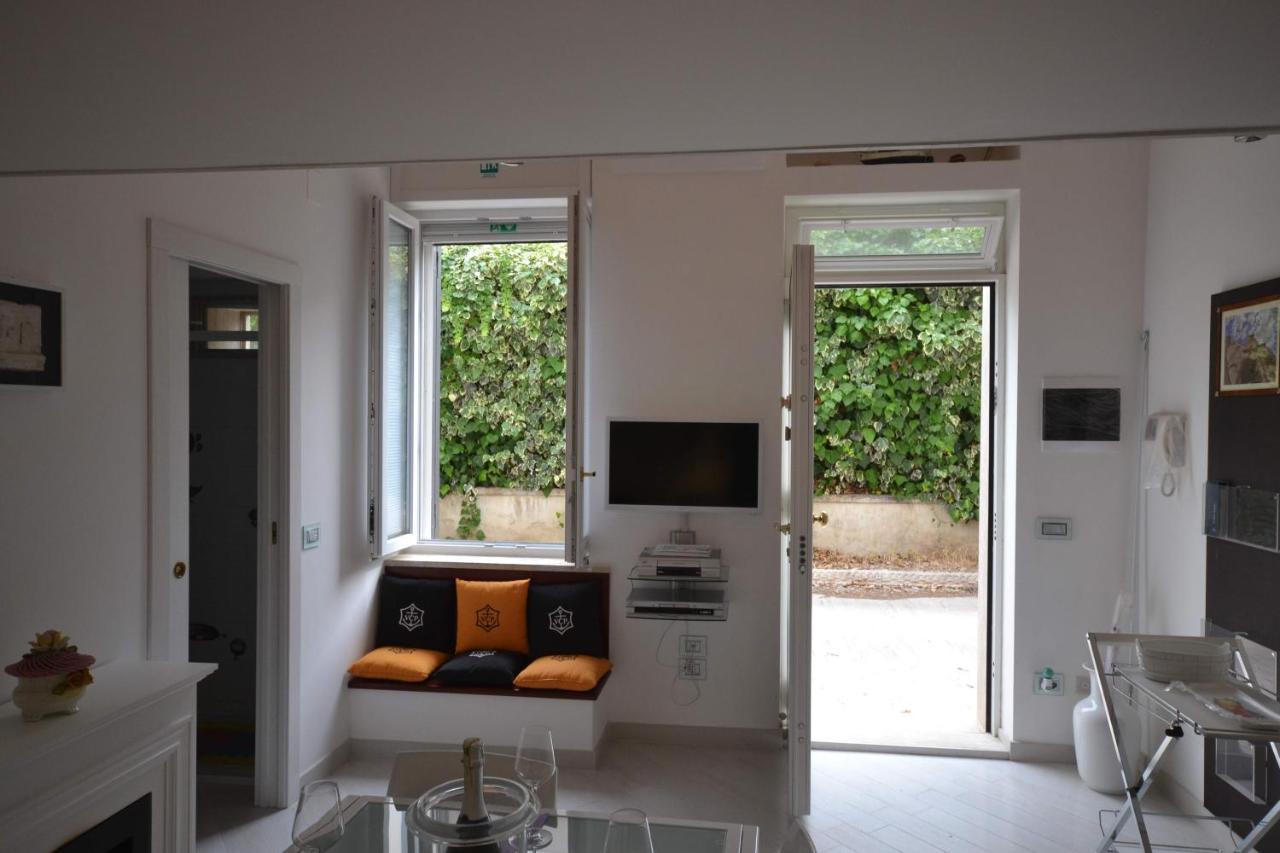 Golden Bay Bed & Breakfast Trani Exterior photo